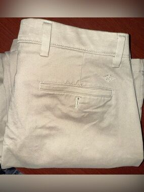 Dockers Men's Chino Pants in Light Khaki